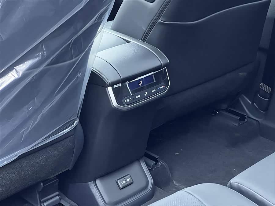 Toyota Highlander 2026 car image #24