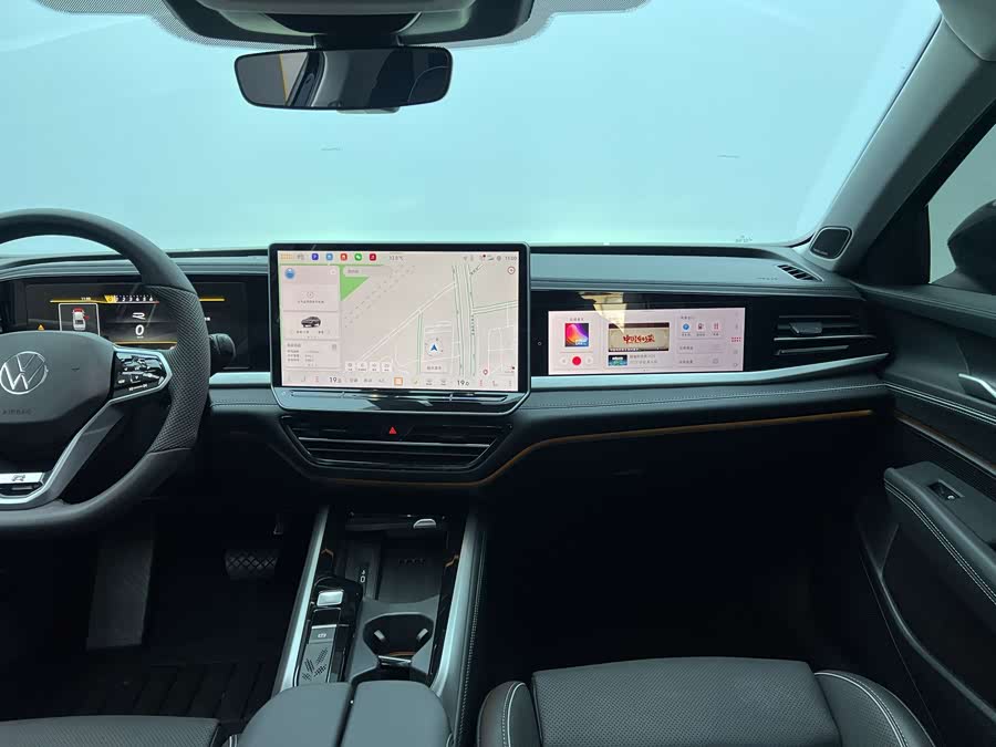 Volkswagen Passat 2025 car image #24