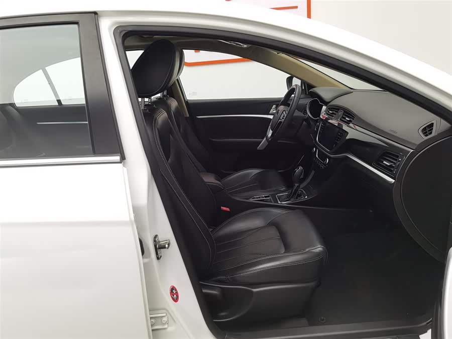 GEELY Emgrand 2016 car image #24