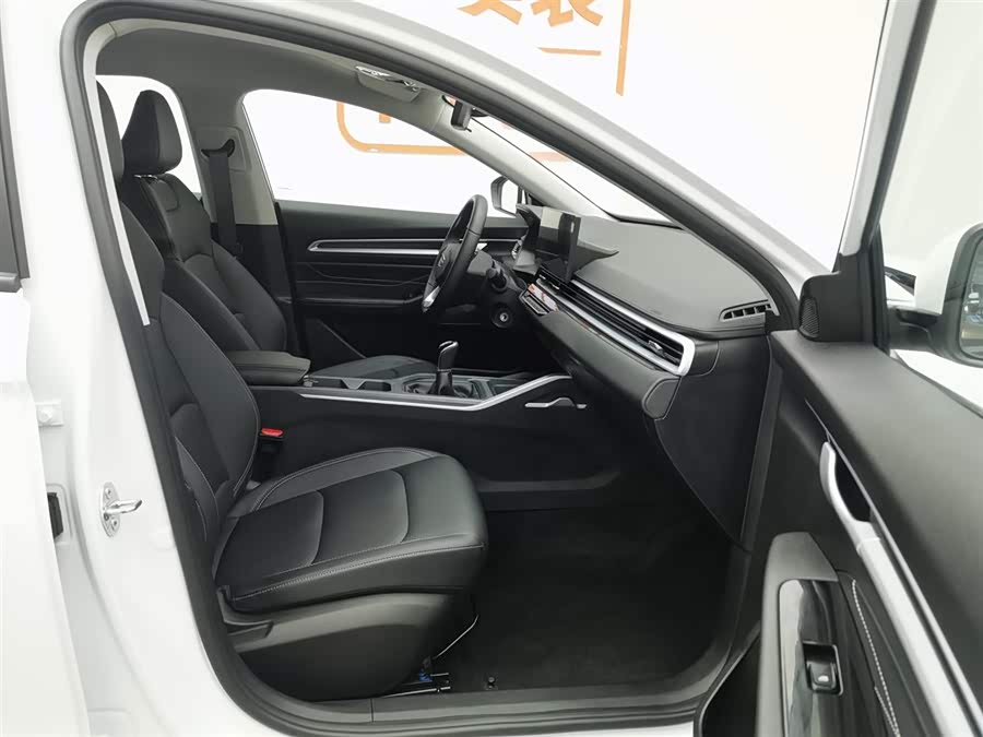 GEELY Emgrand 2024 car image #24