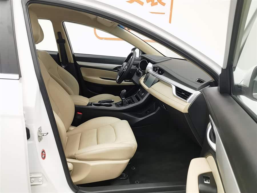 GEELY Emgrand 2019 car image #24
