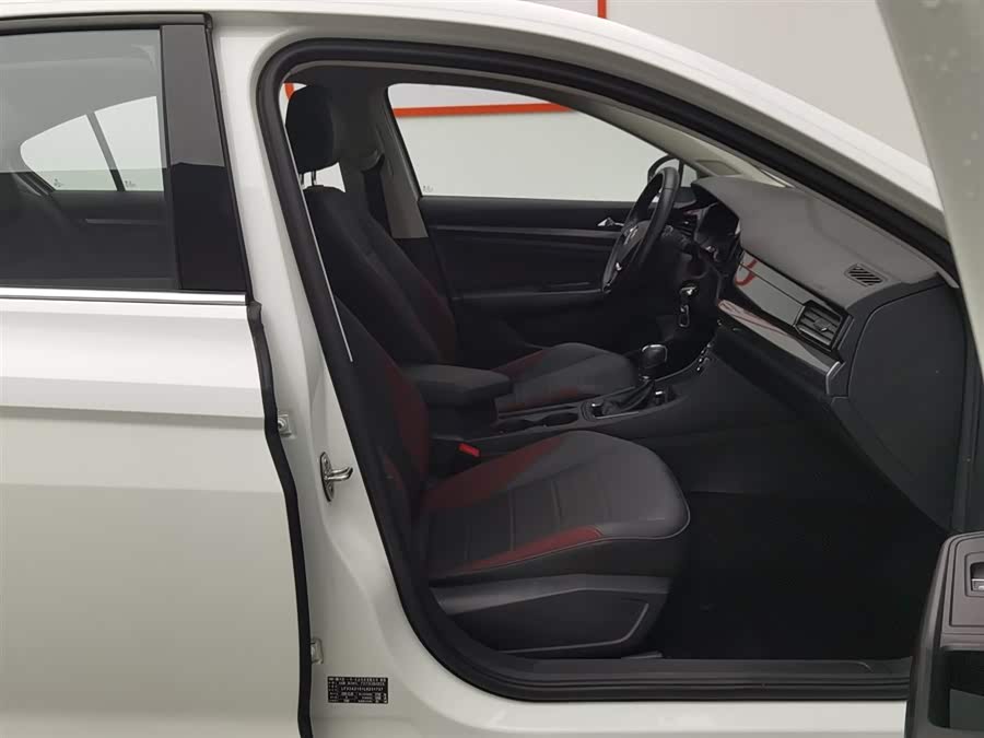 Volkswagen Bora 2020 car image #24