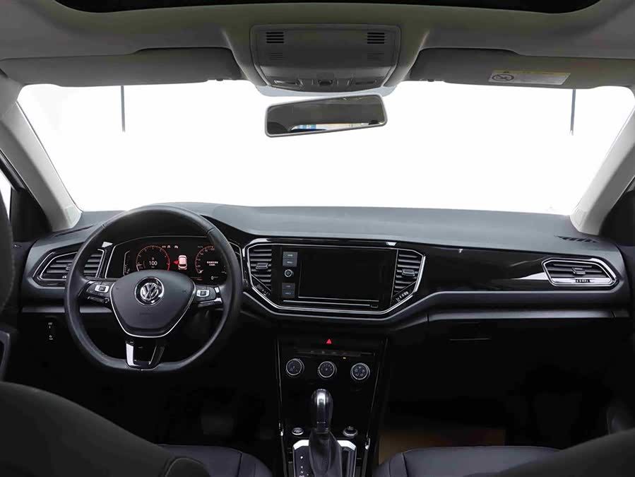 Volkswagen T-Roc 2020 car image #24