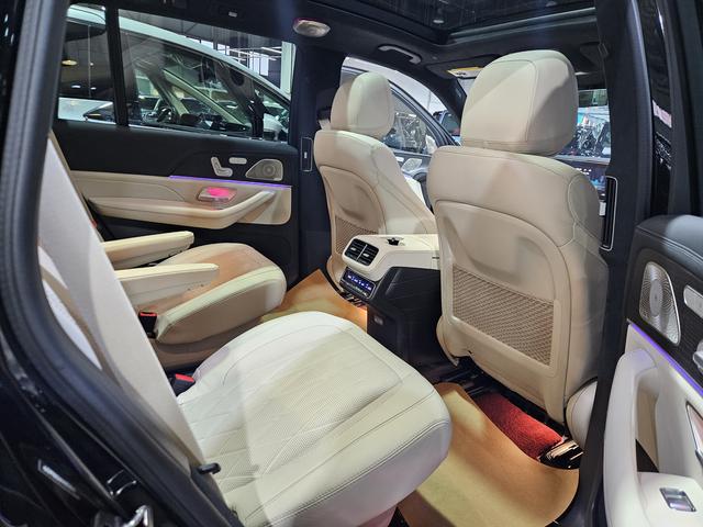 Mercedes-Benz GLS AMG 2023 car image #24