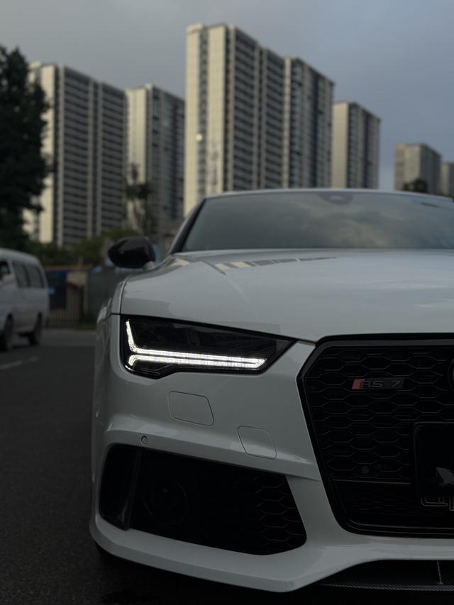 Audi S7 2014 car image #24