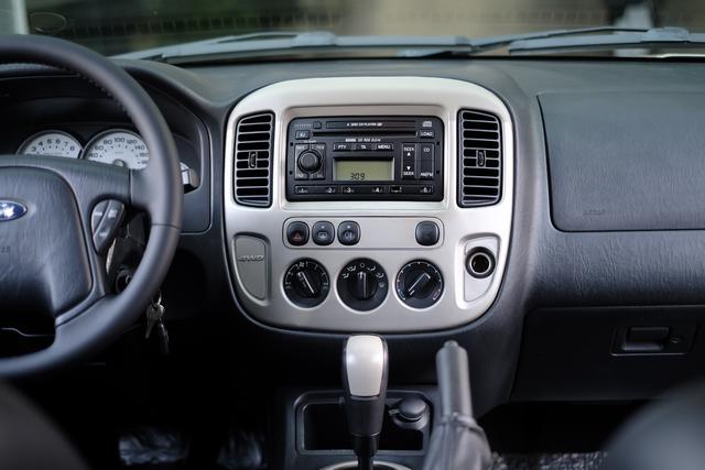 Ford Escape (Imported) 2007 #24 Ford Escape (Imported) 2007 car image #24