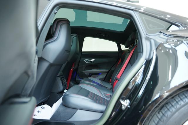 Audi RS e-tron GT 2023 car image #24