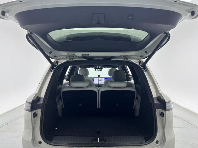 Deepal S09 2025 car image #24