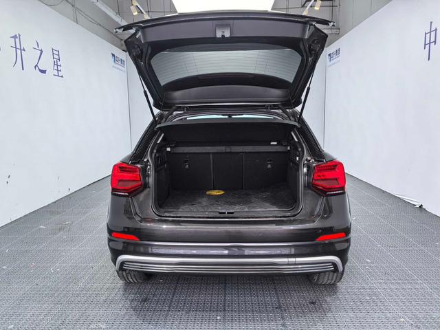 Audi Q2L e-tron 2021 car image #24