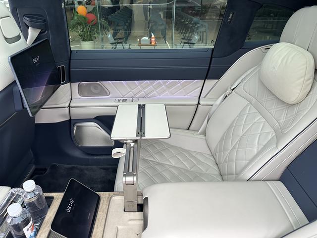 蔚来 蔚来ET9 2025 汽车图片 #24