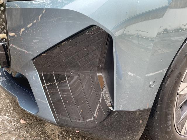 BMW iX 2023 car image #24