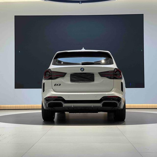 BMW M235L 2024 car image #24