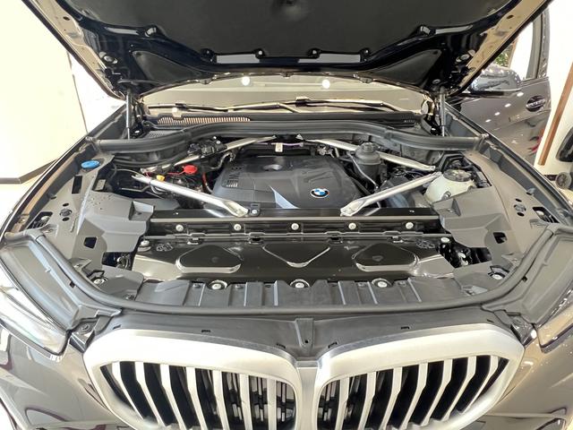 BMW X5 2023 #24 BMW X5 2023 صورة سيارة #24