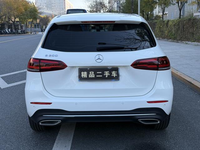 Mercedes-Benz B Class 2020 immagine di auto #24