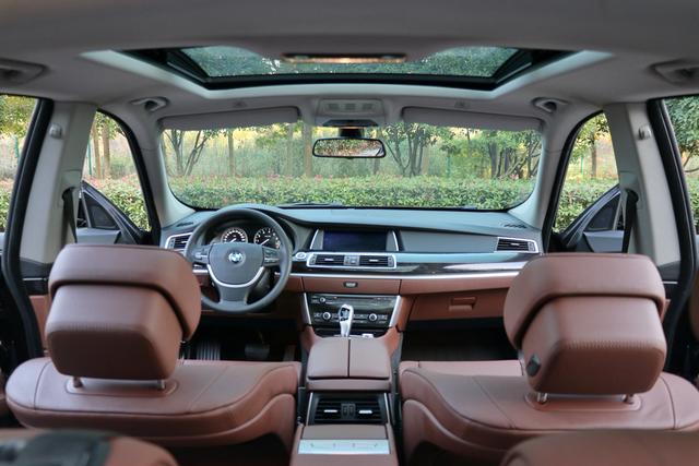 BMW 5 Series GT 2012 #24 BMW 5 Series GT 2012 صورة سيارة #24