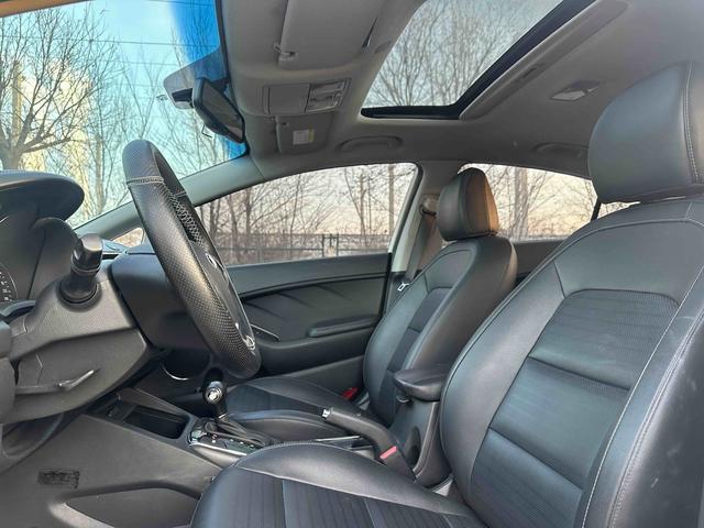 Kia K3 2016 car image #24