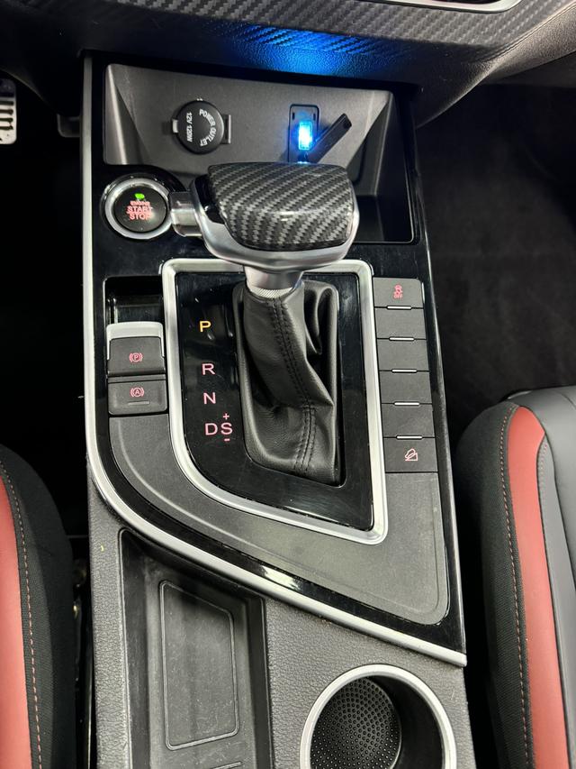 Forthing T5 L 2022 صورة سيارة #24