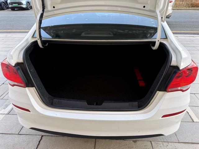 Chevrolet Cavalier 2018 immagine di auto #24