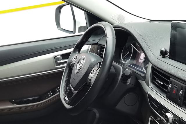 Forthing JOYEAR X5 2017 изображение автомобиля #24