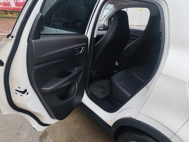 零跑汽车 零跑T03 2021 汽车图片 #24