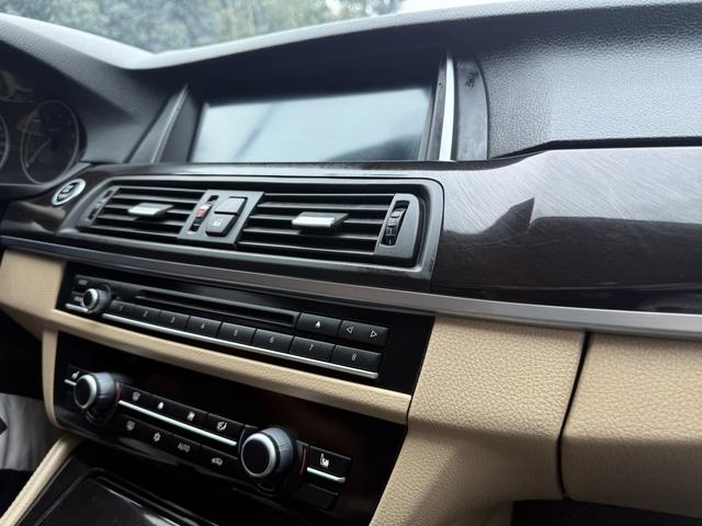 BMW 5 Series 2012 car image #24