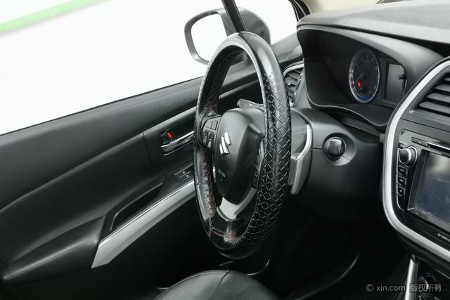 Suzuki S-Cross 2014 صورة سيارة #24