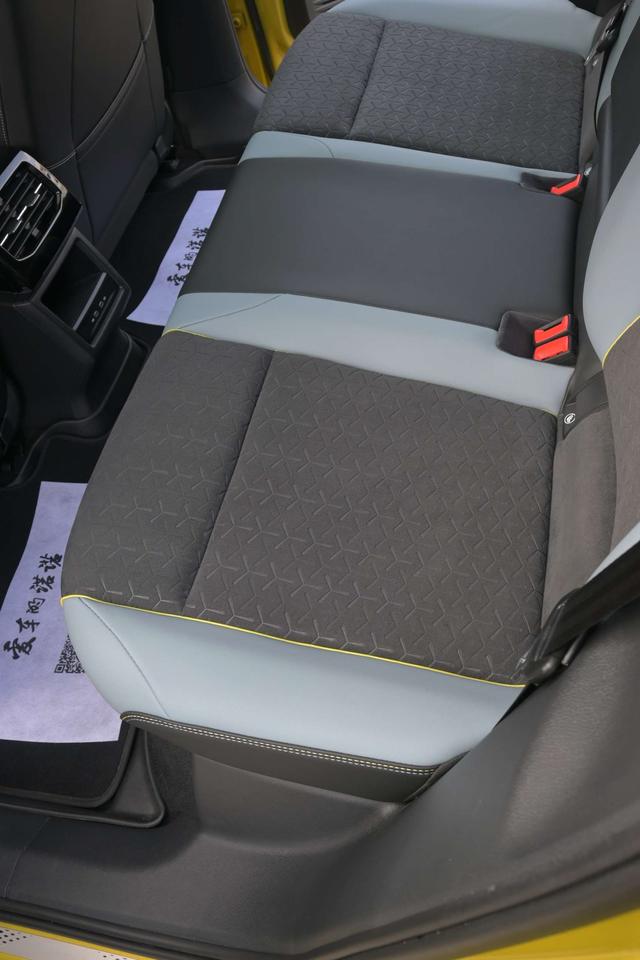 Volkswagen ID.4 X 2022 immagine di auto #24