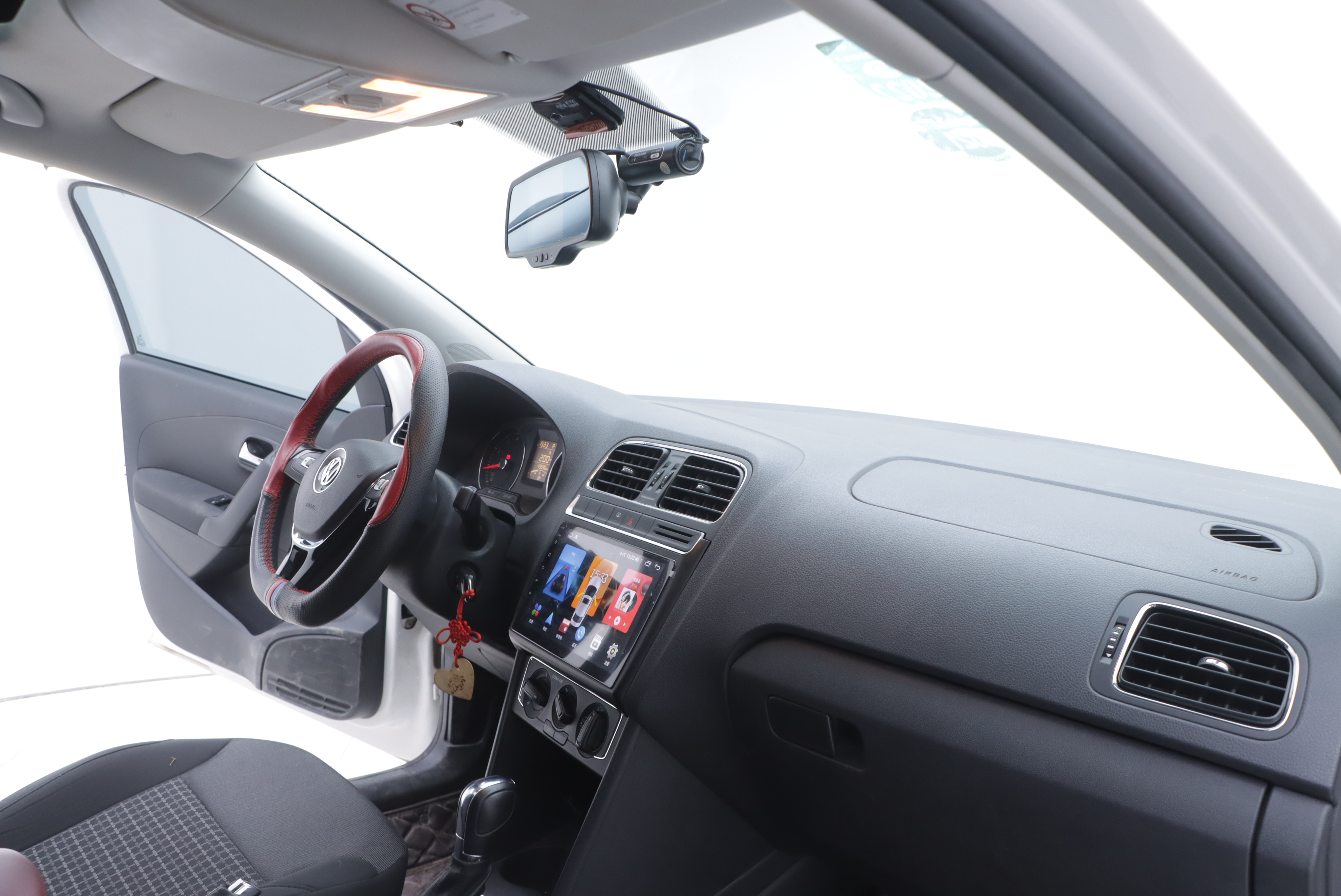 Volkswagen Polo 2016 #24 Volkswagen Polo 2016 car image #24