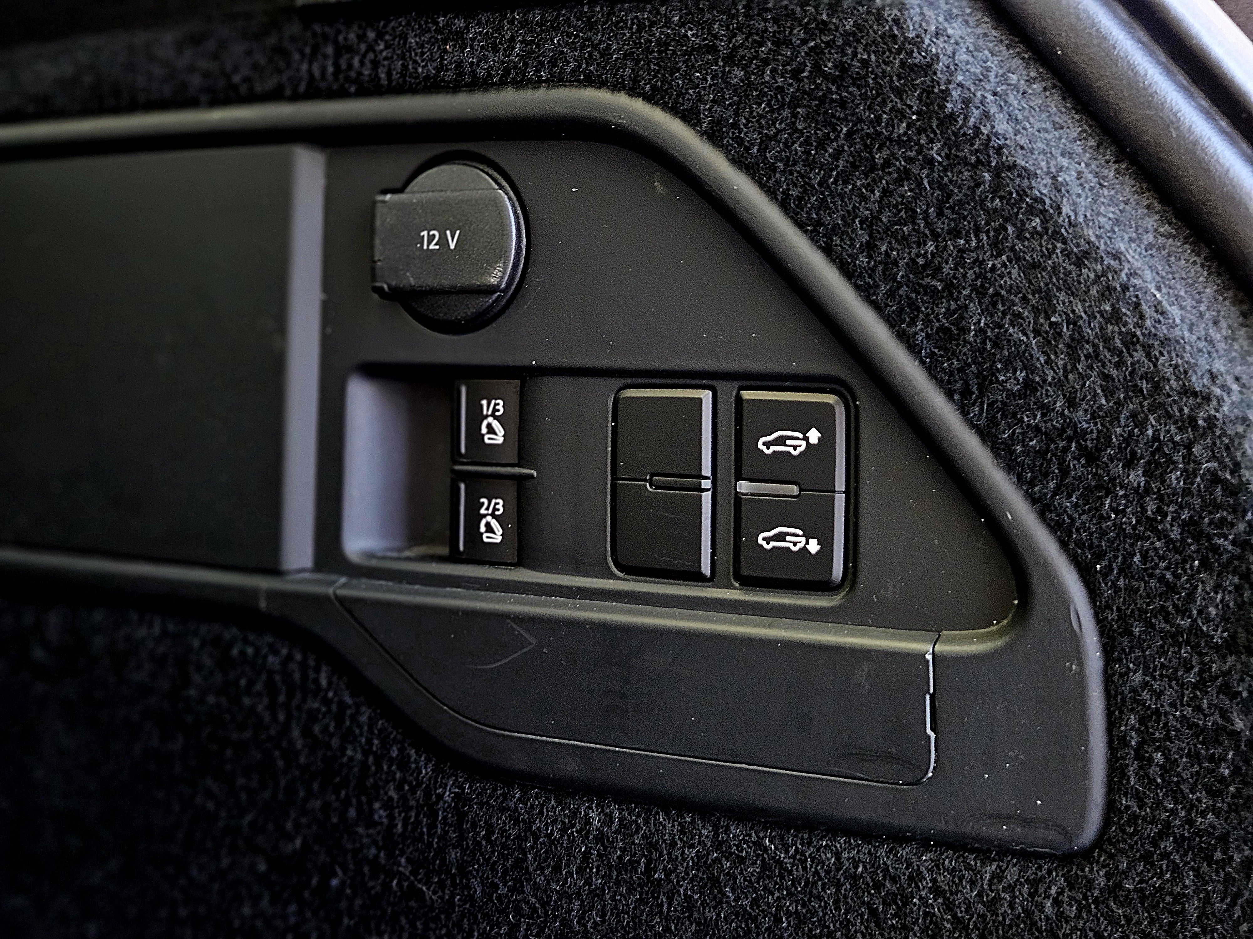 Volkswagen Touareg 2017 car image #24