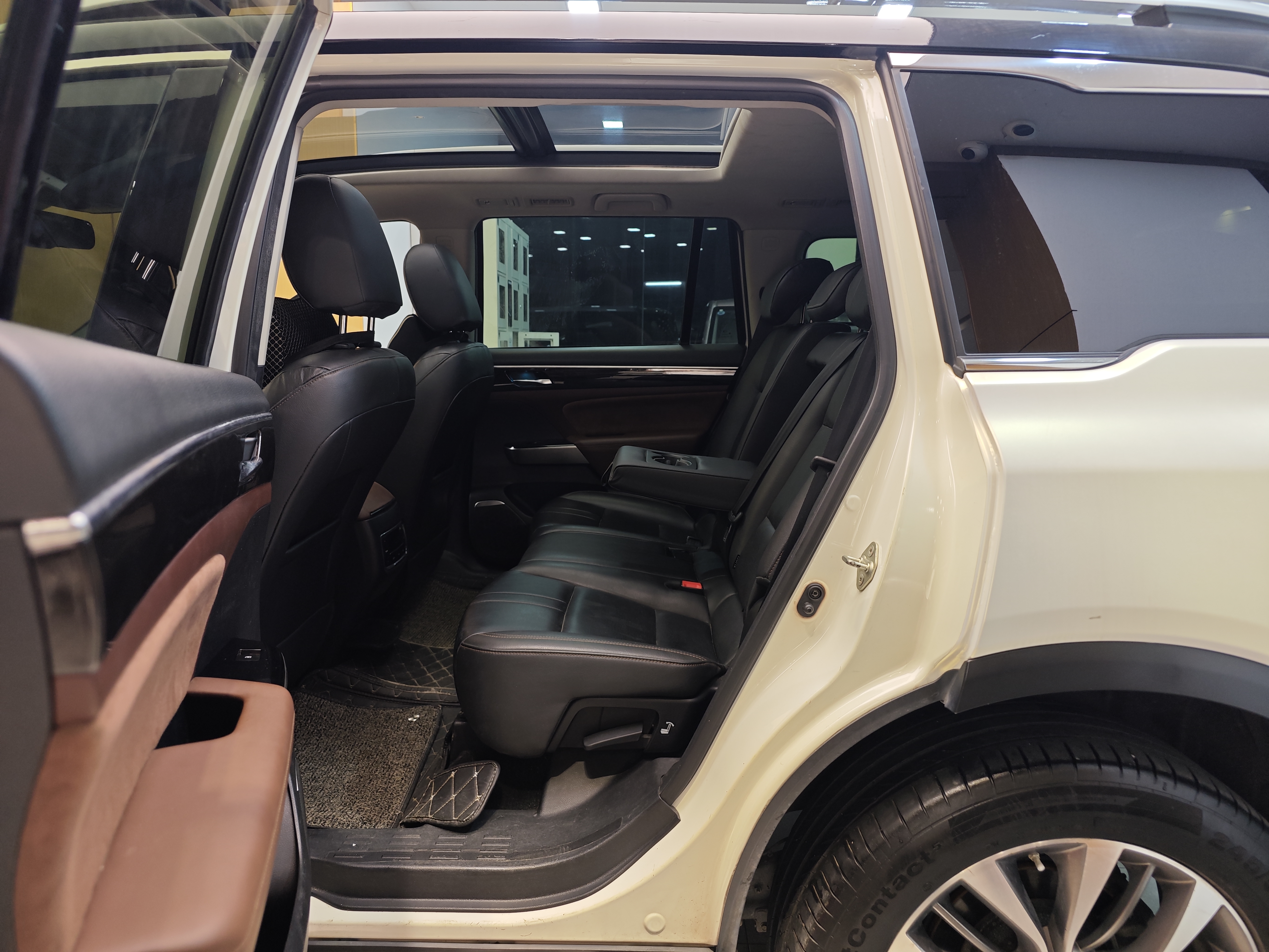 GAC Trumpchi GS8 2017 #24 GAC Trumpchi GS8 2017 car image #24