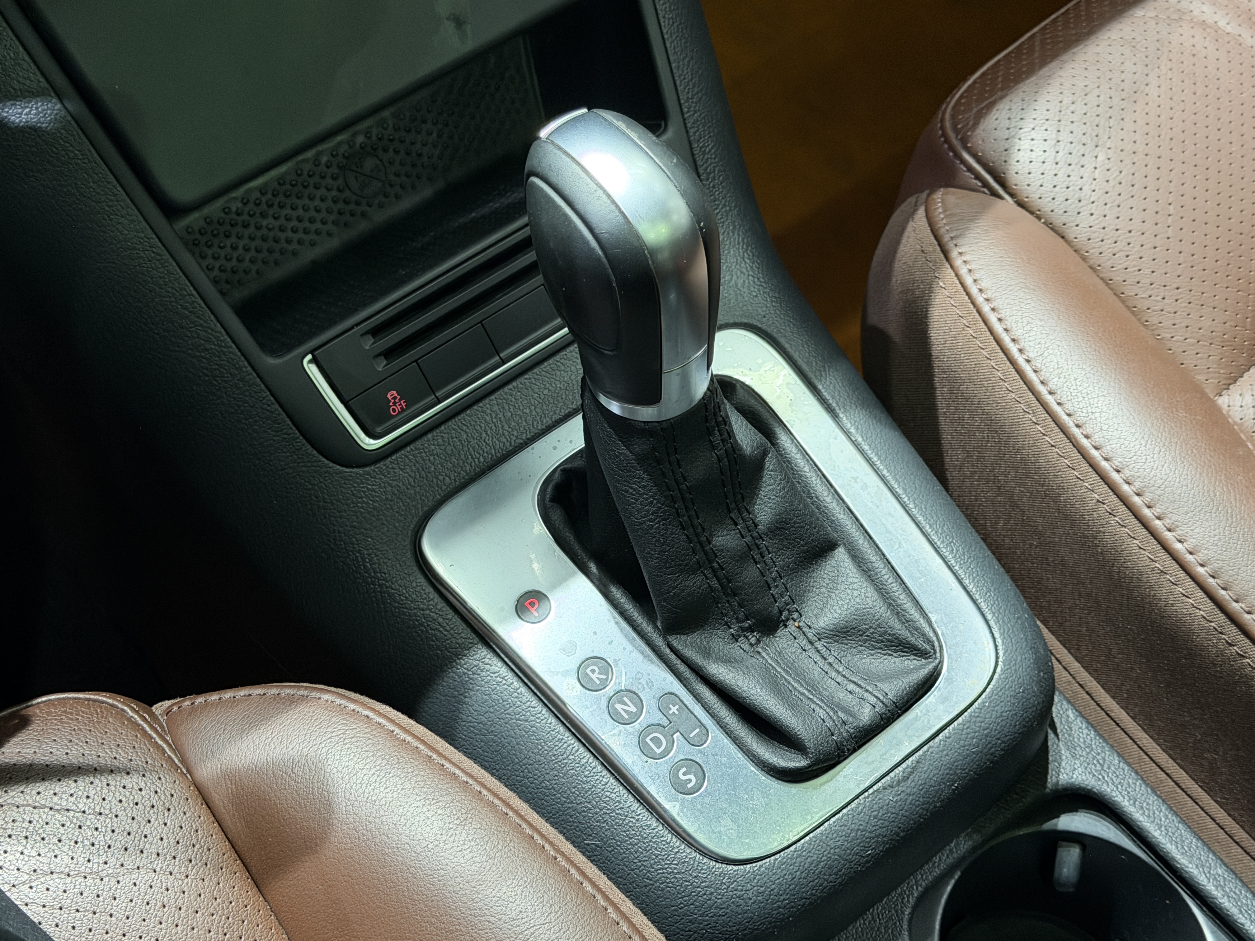 Volkswagen Tiguan 2014 car image #24
