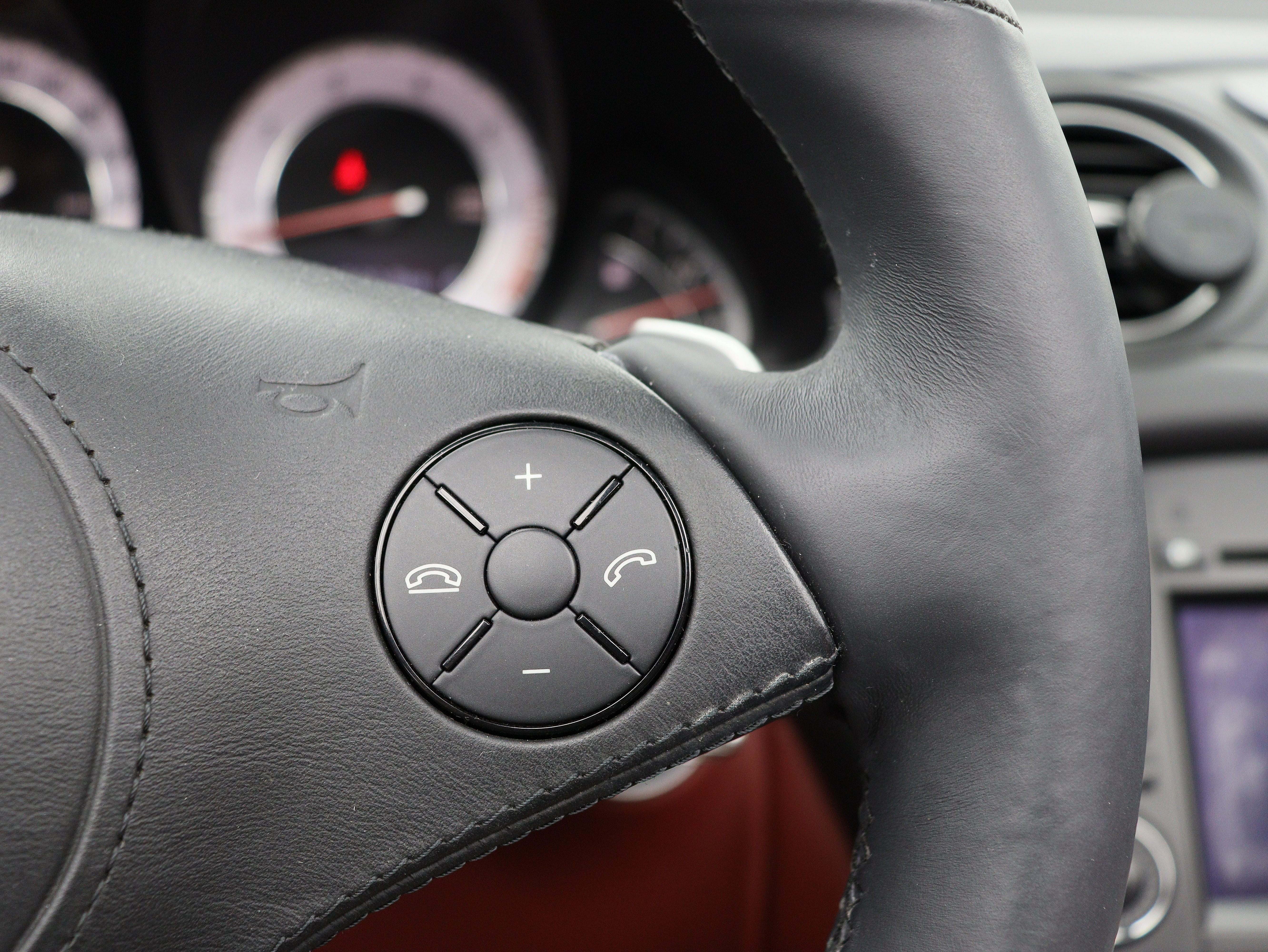 Mercedes-Benz SL Class 2010 car image #24