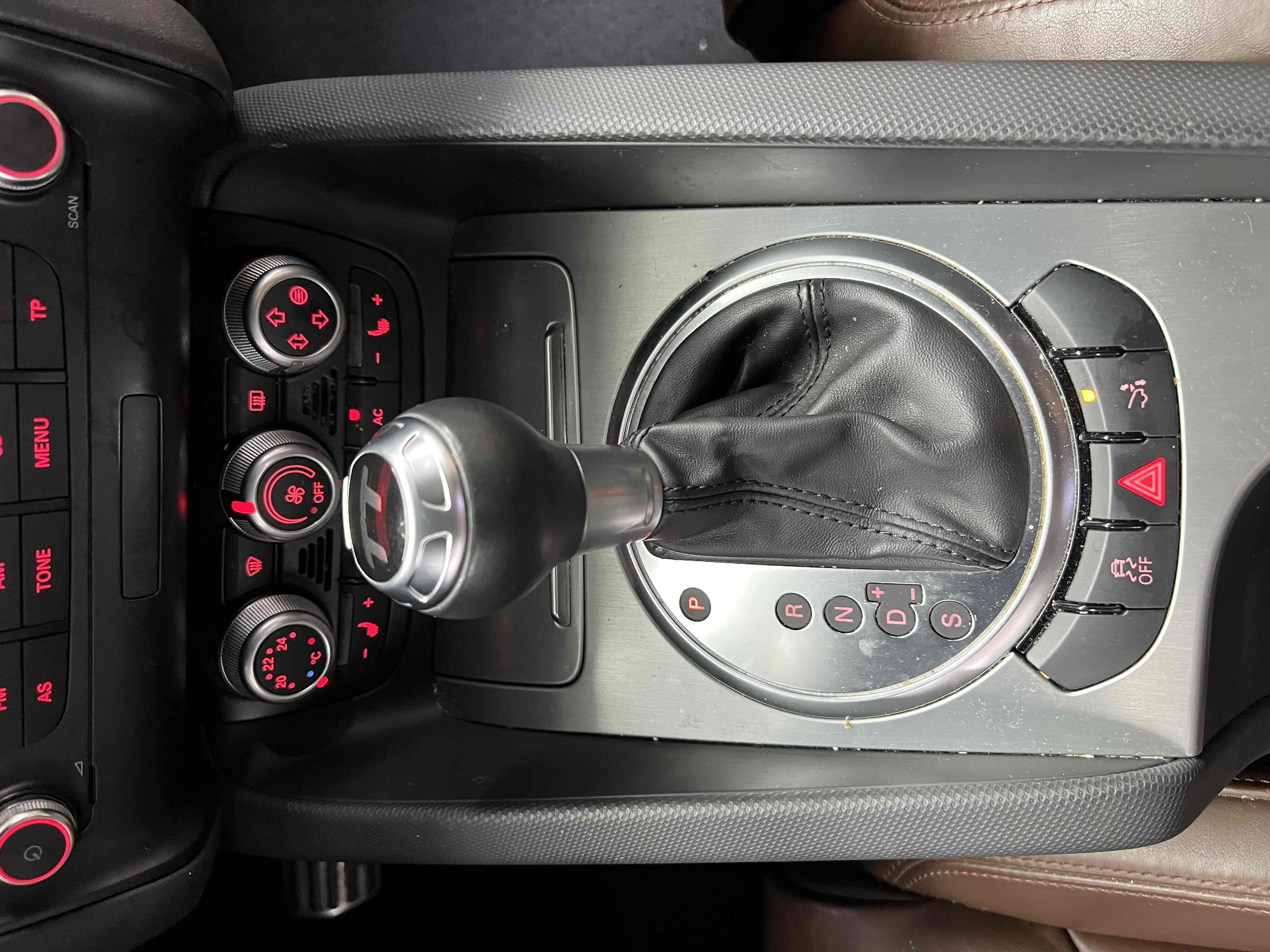 Audi TT 2012 #24 Audi TT 2012 car image #24