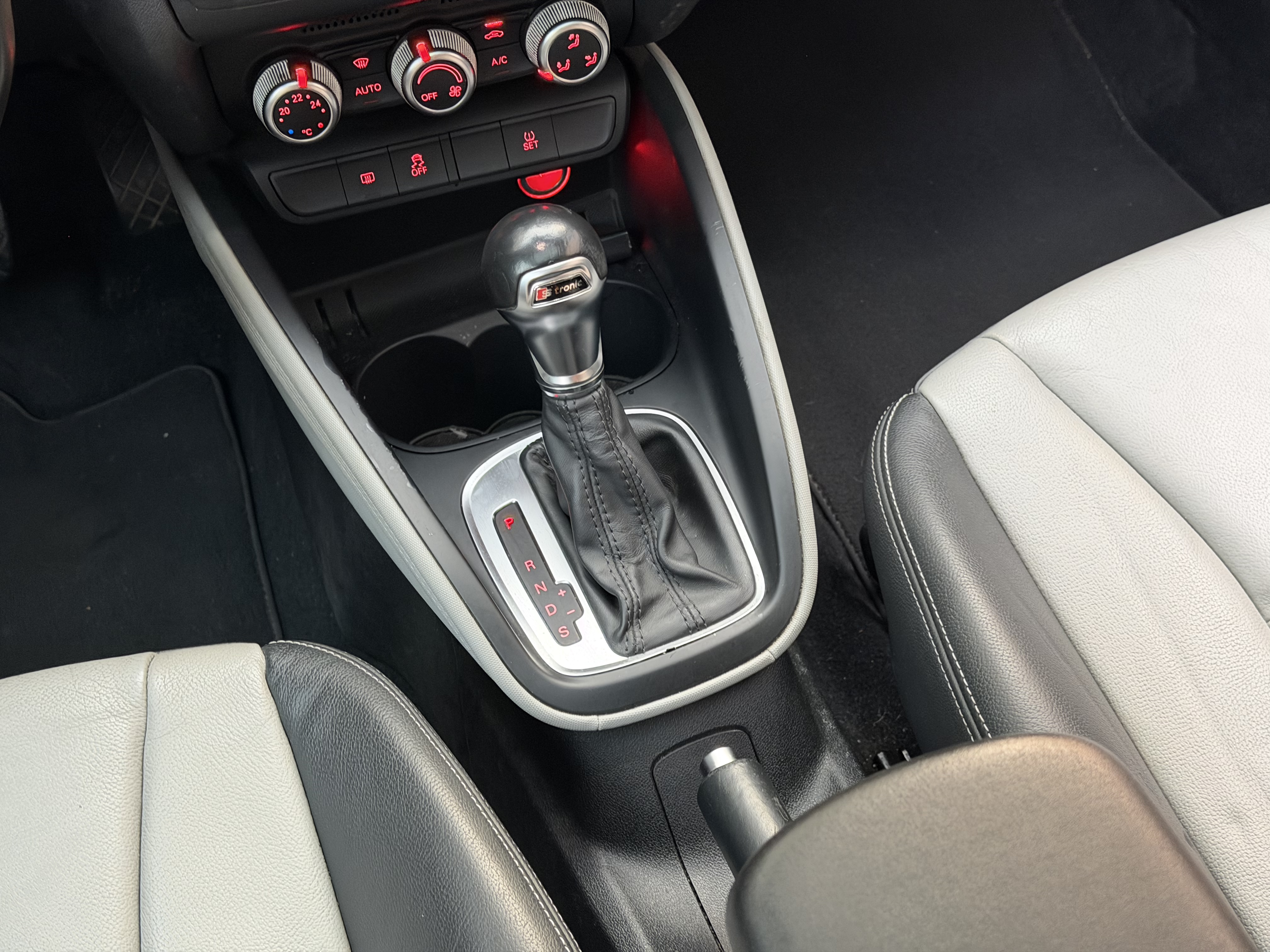 Audi A1 2014 car image #24