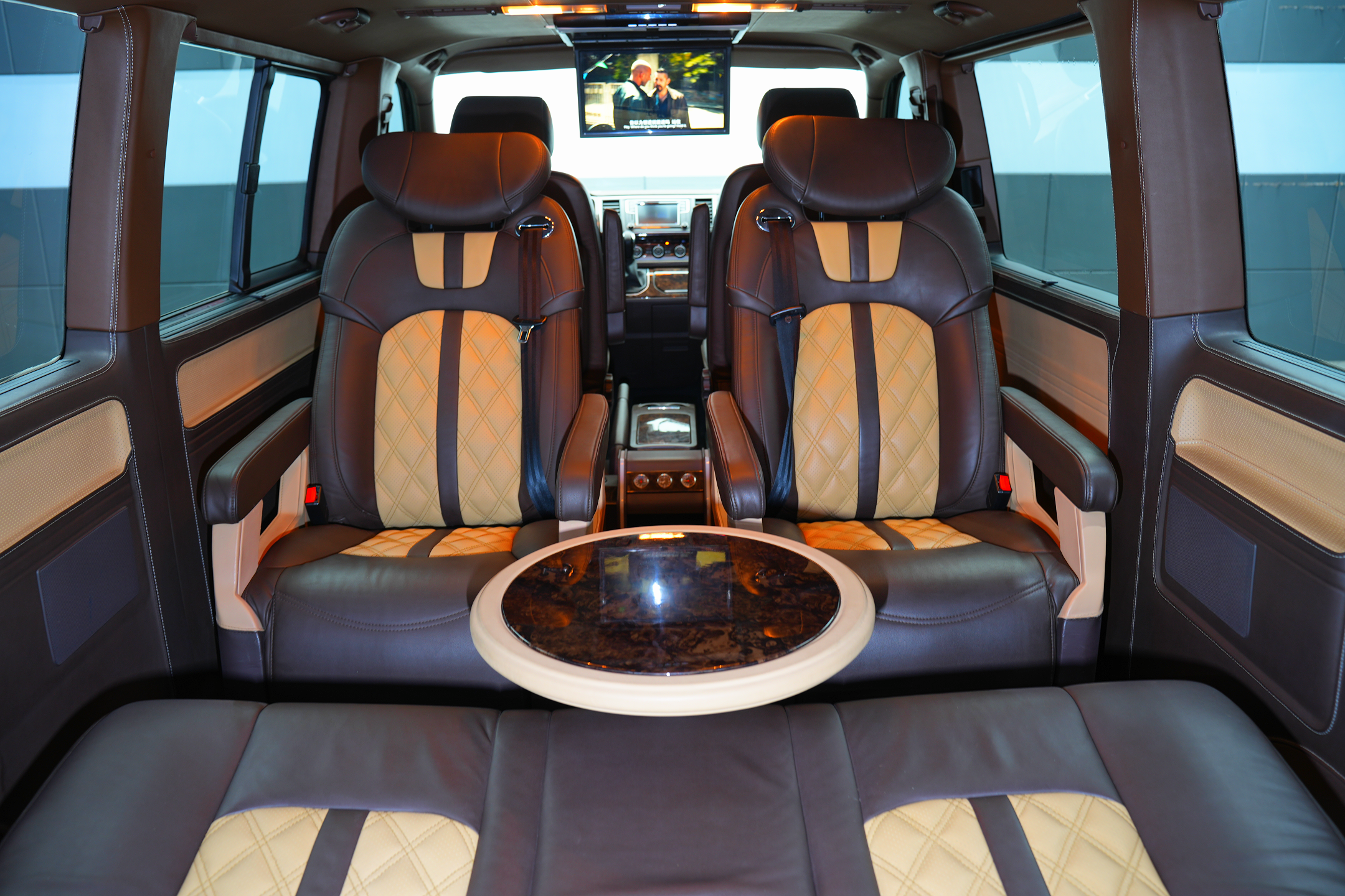 Volkswagen Caravelle 2017 car image #24