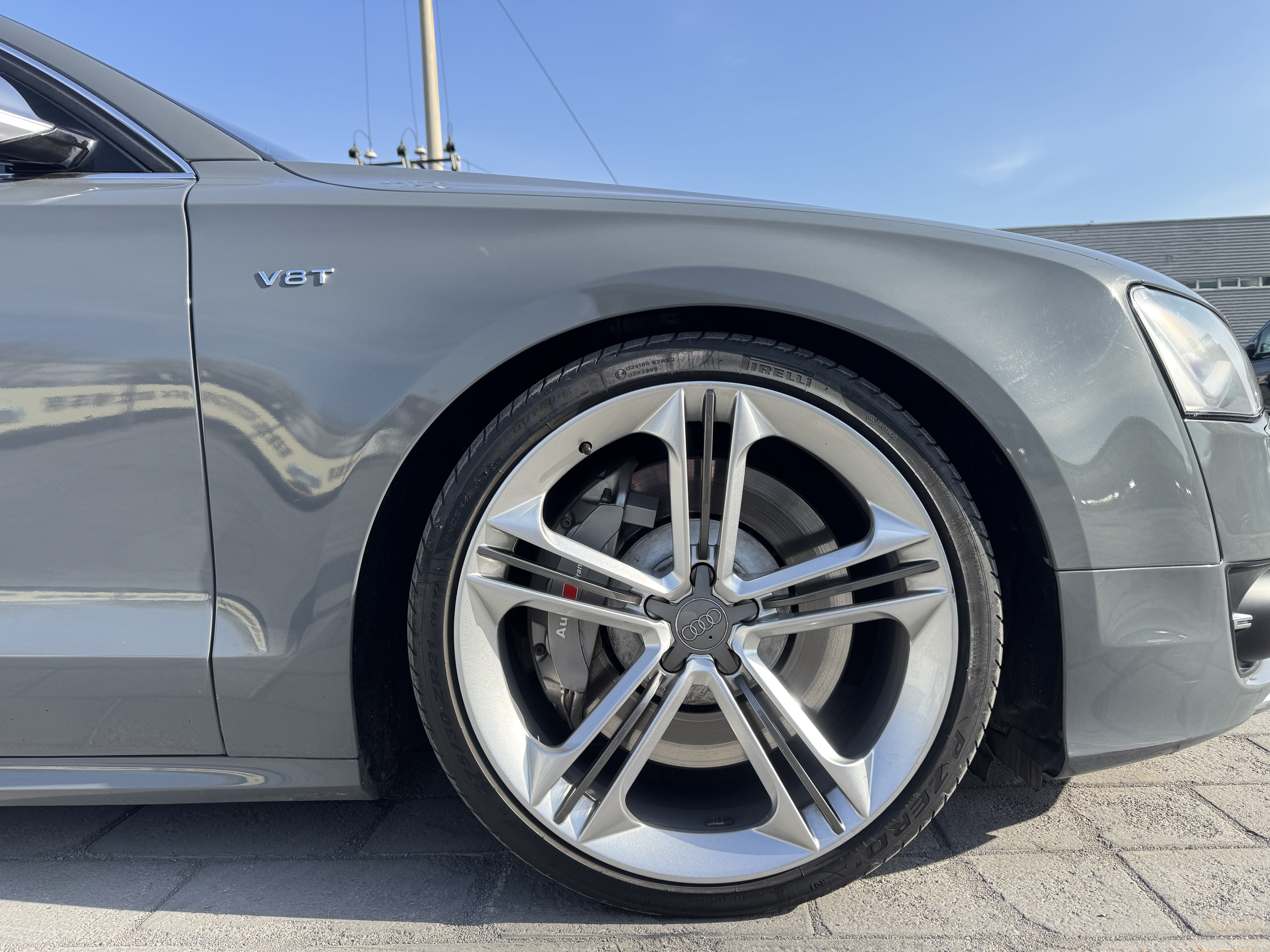 Audi S8 2012 صورة سيارة #24