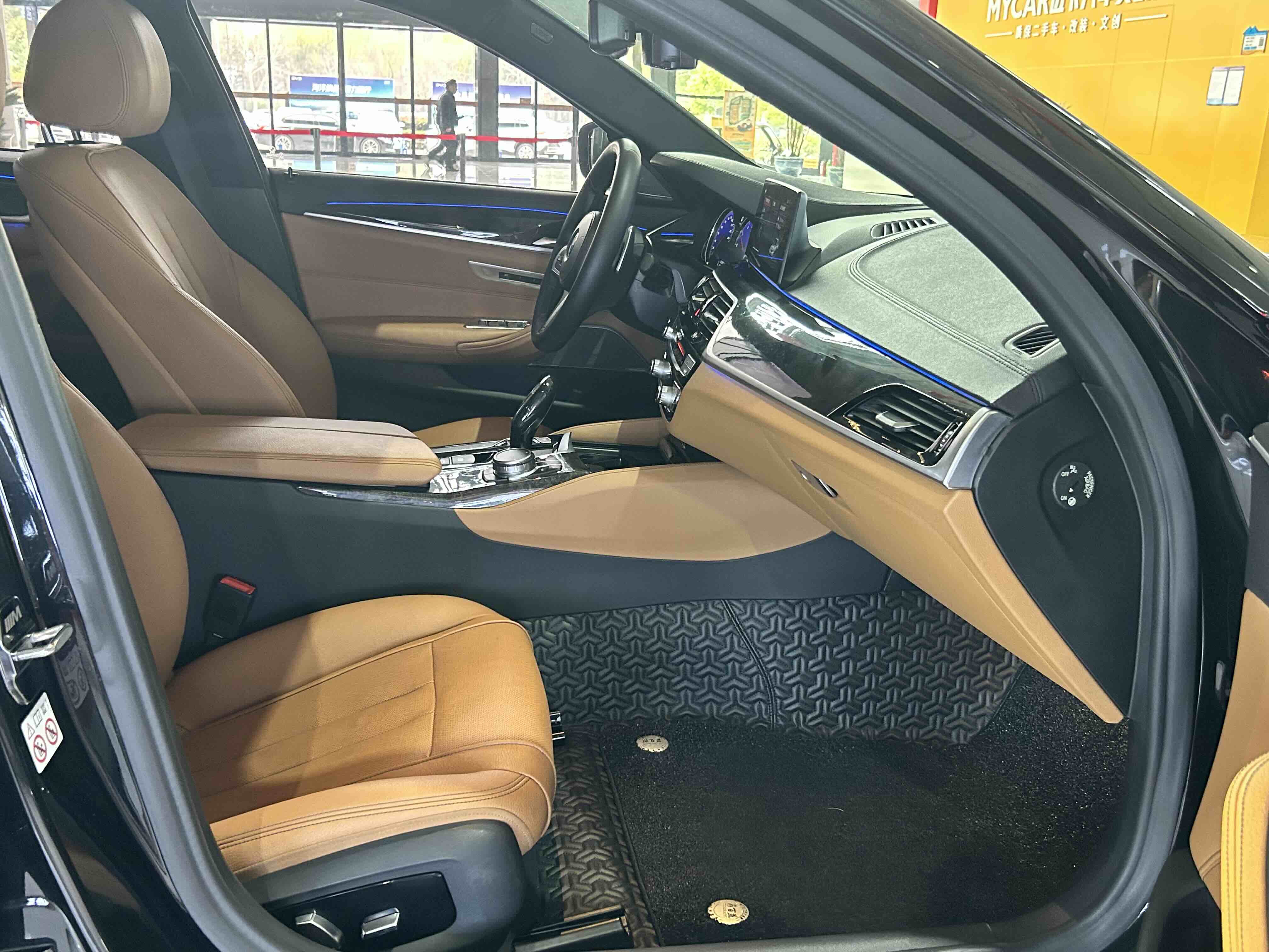BMW 5 Series 2018 car image #24