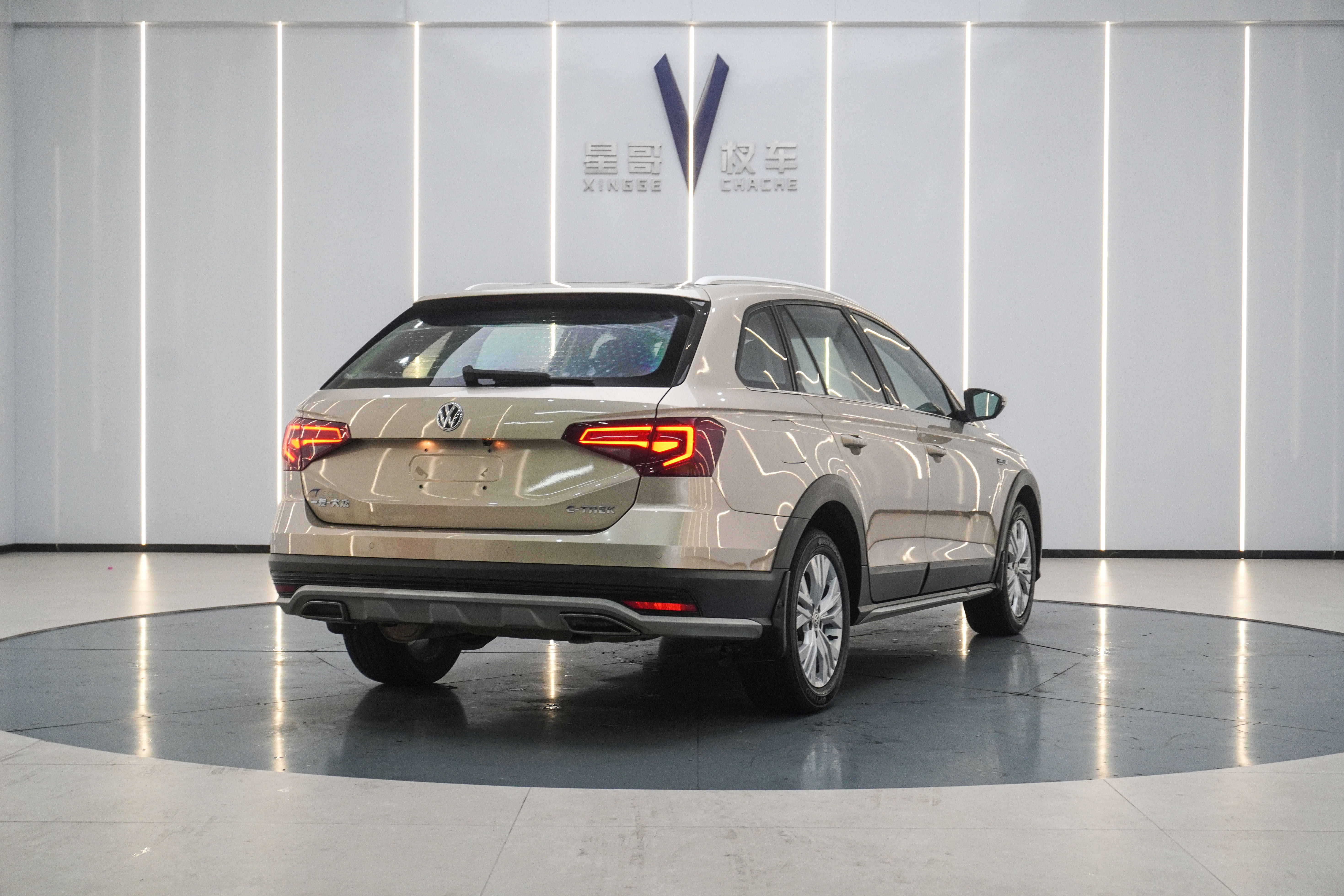 Volkswagen C-Trek 2018 immagine di auto #24