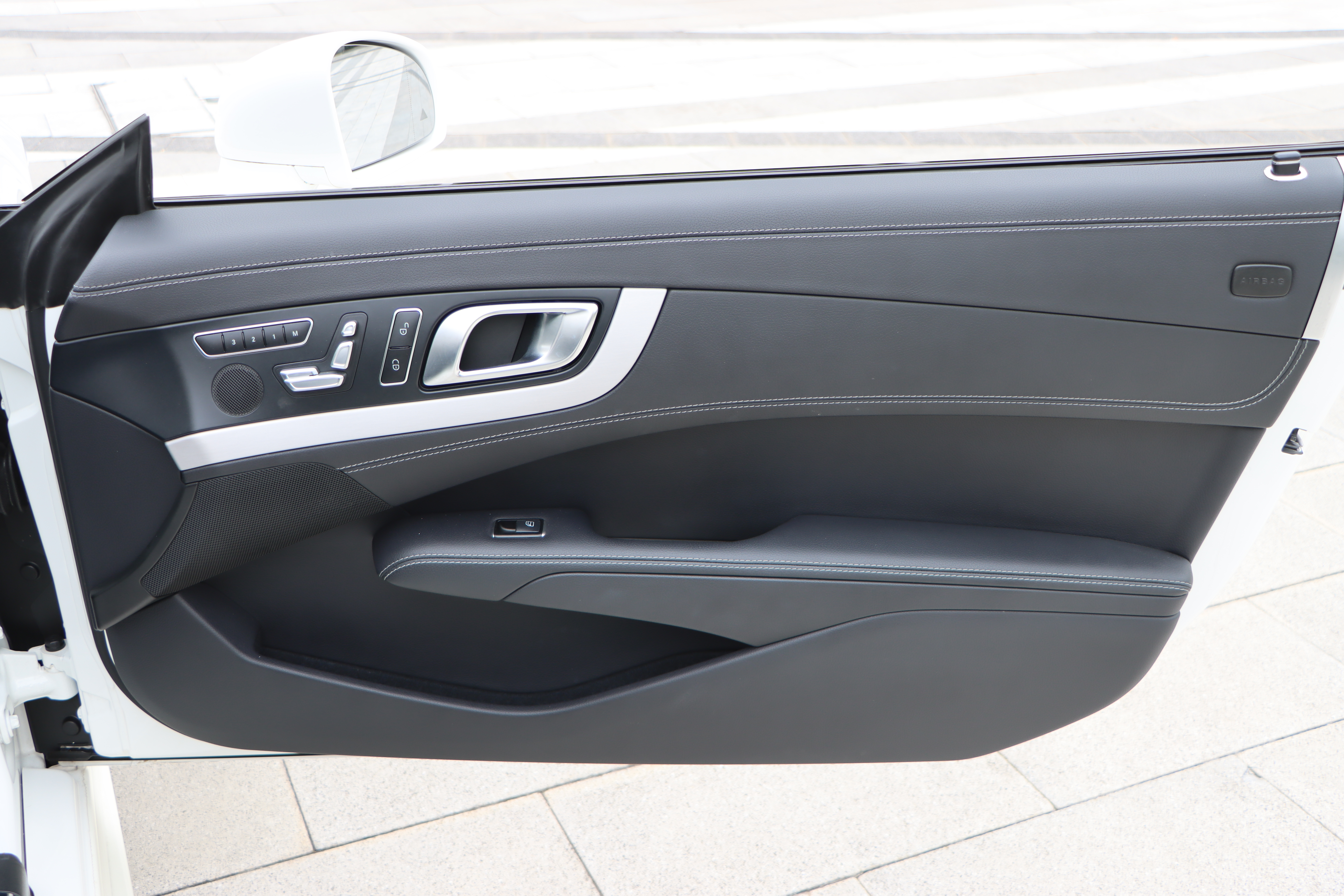 Mercedes-Benz SL Class 2019 car image #24