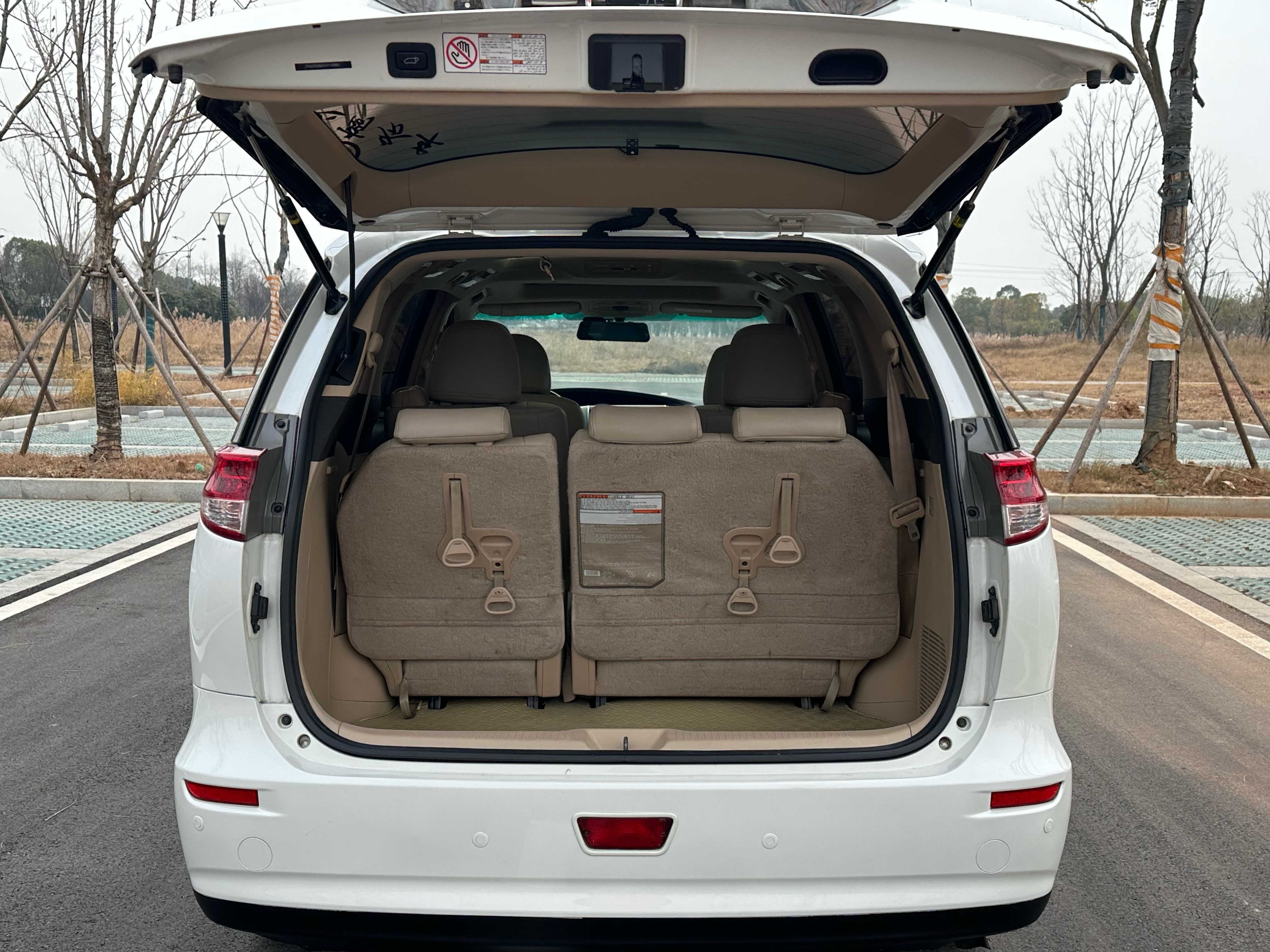 Toyota Previa 2017 car image #24