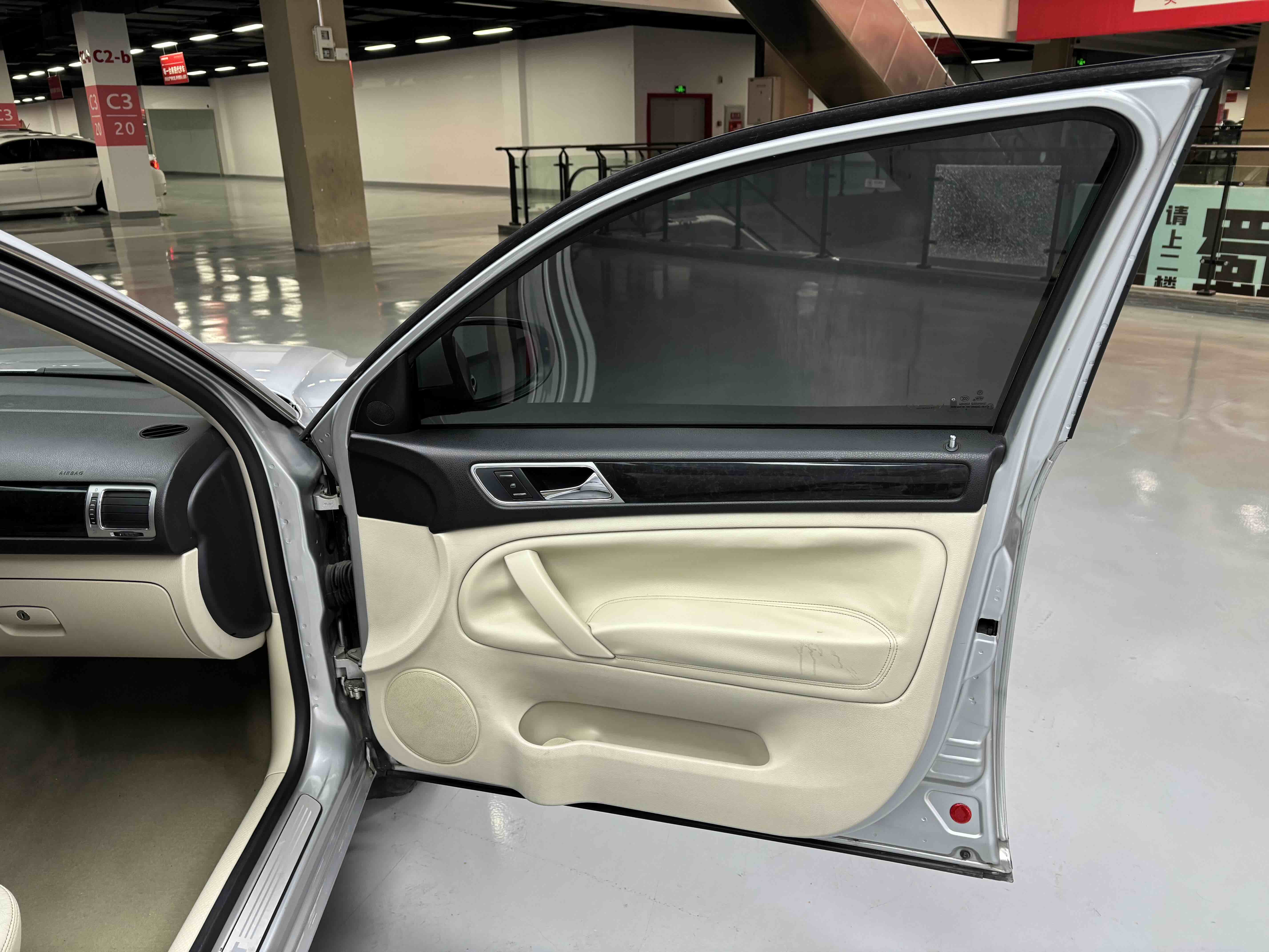 Volkswagen Passat Lingyu 2009 car image #24