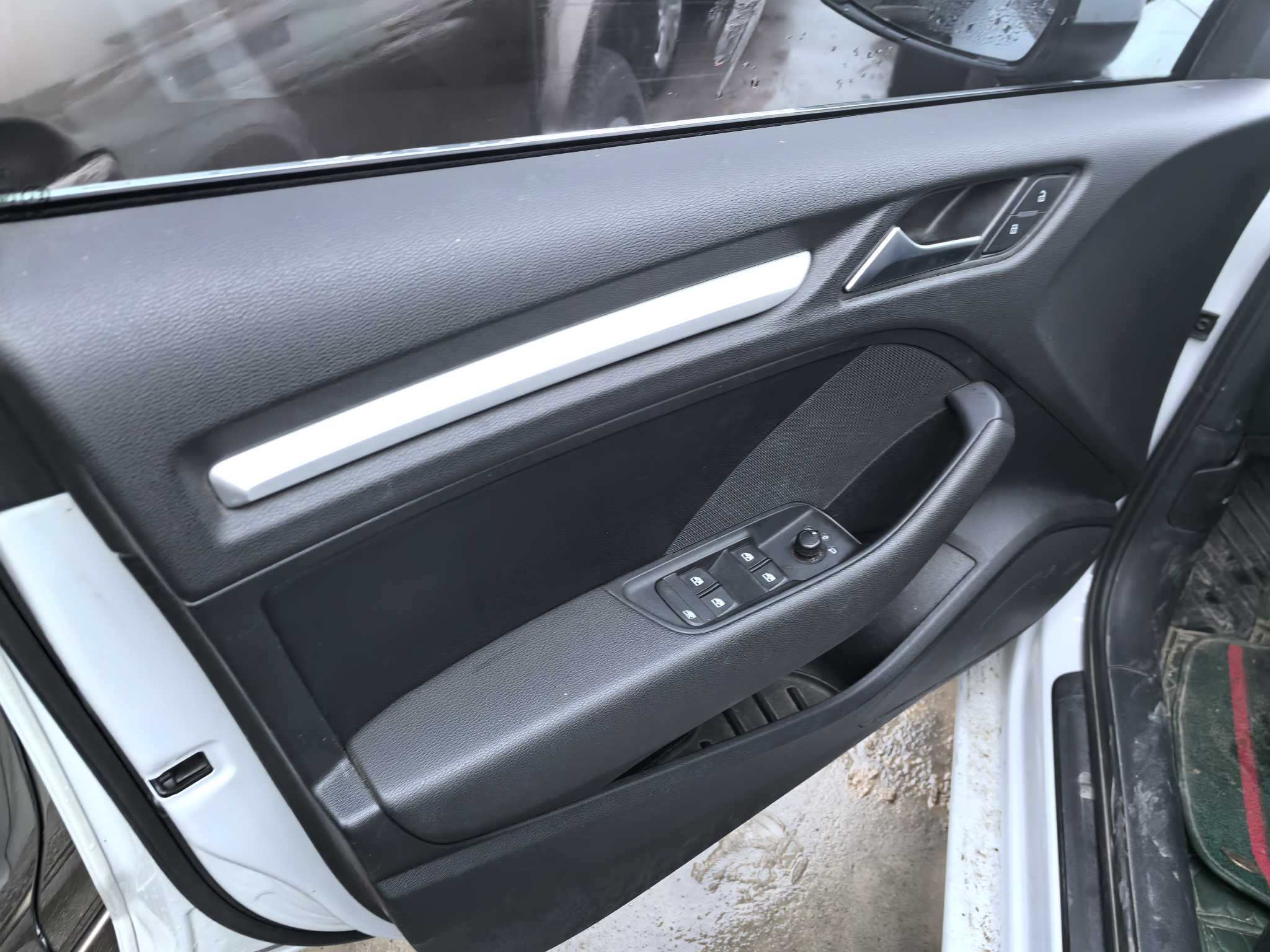Audi A3 2019 car image #24