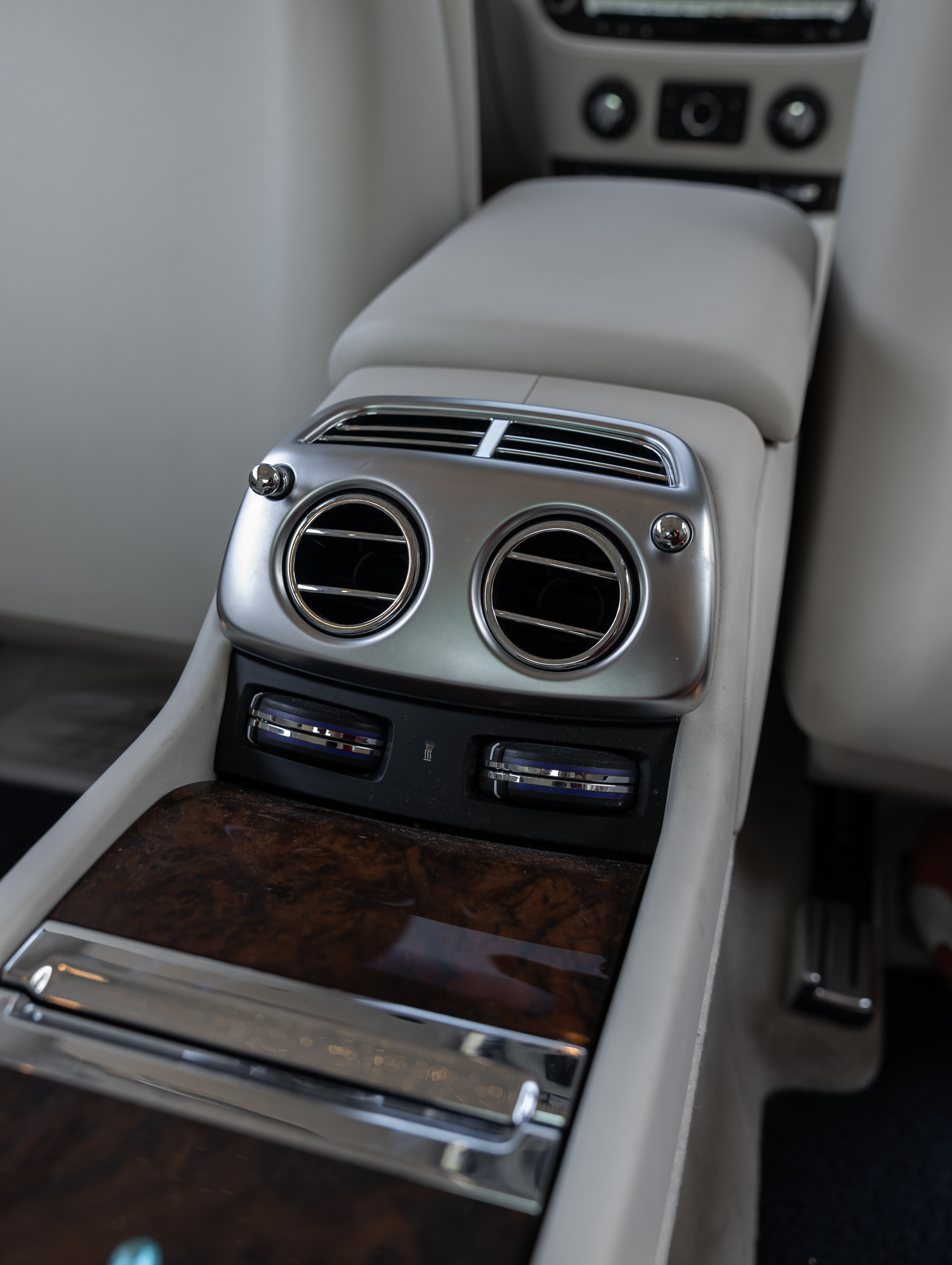 劳斯莱斯 魅影 2018 汽车图片 #24