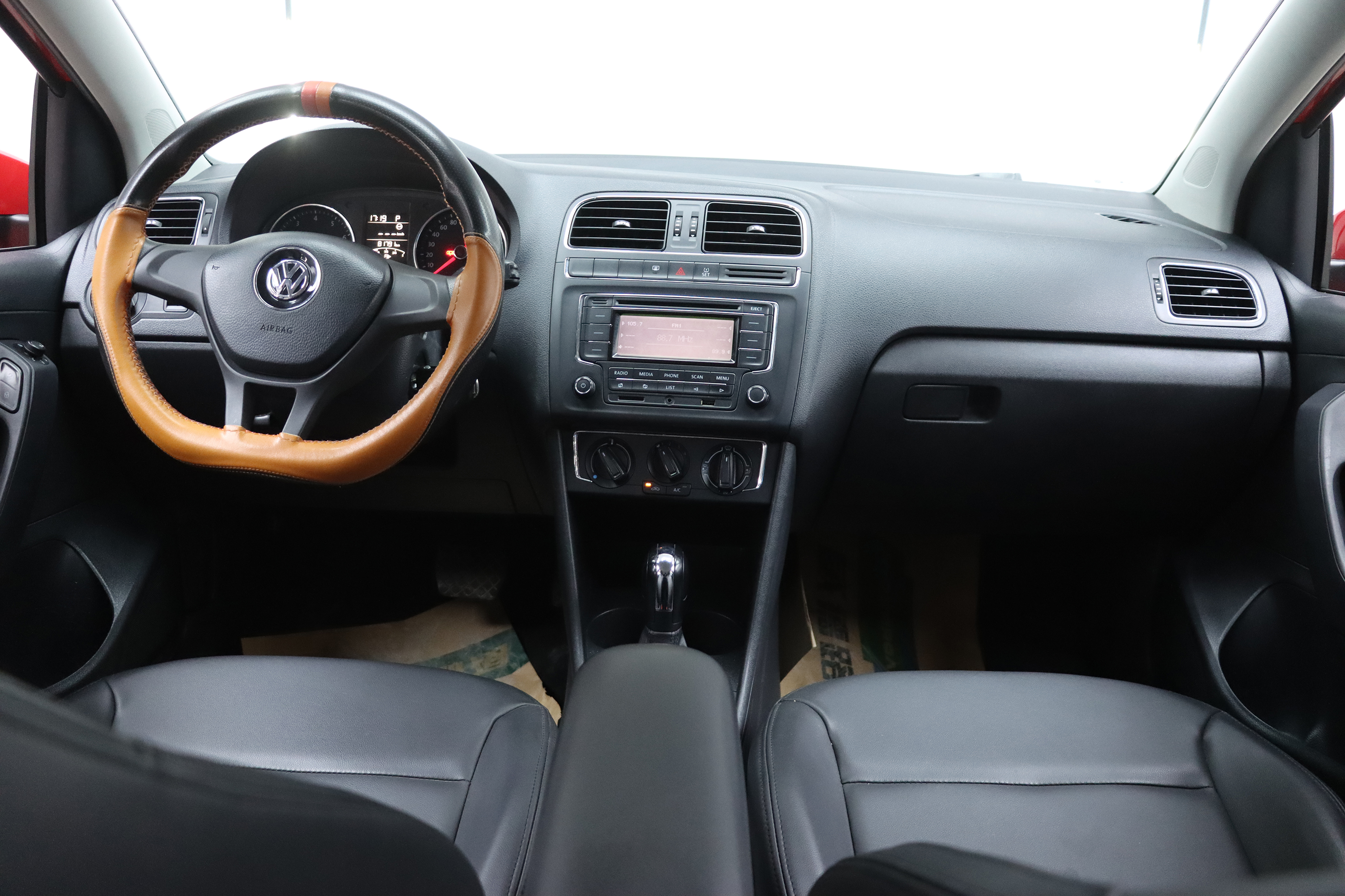Volkswagen Polo 2016 imagen de coche #24