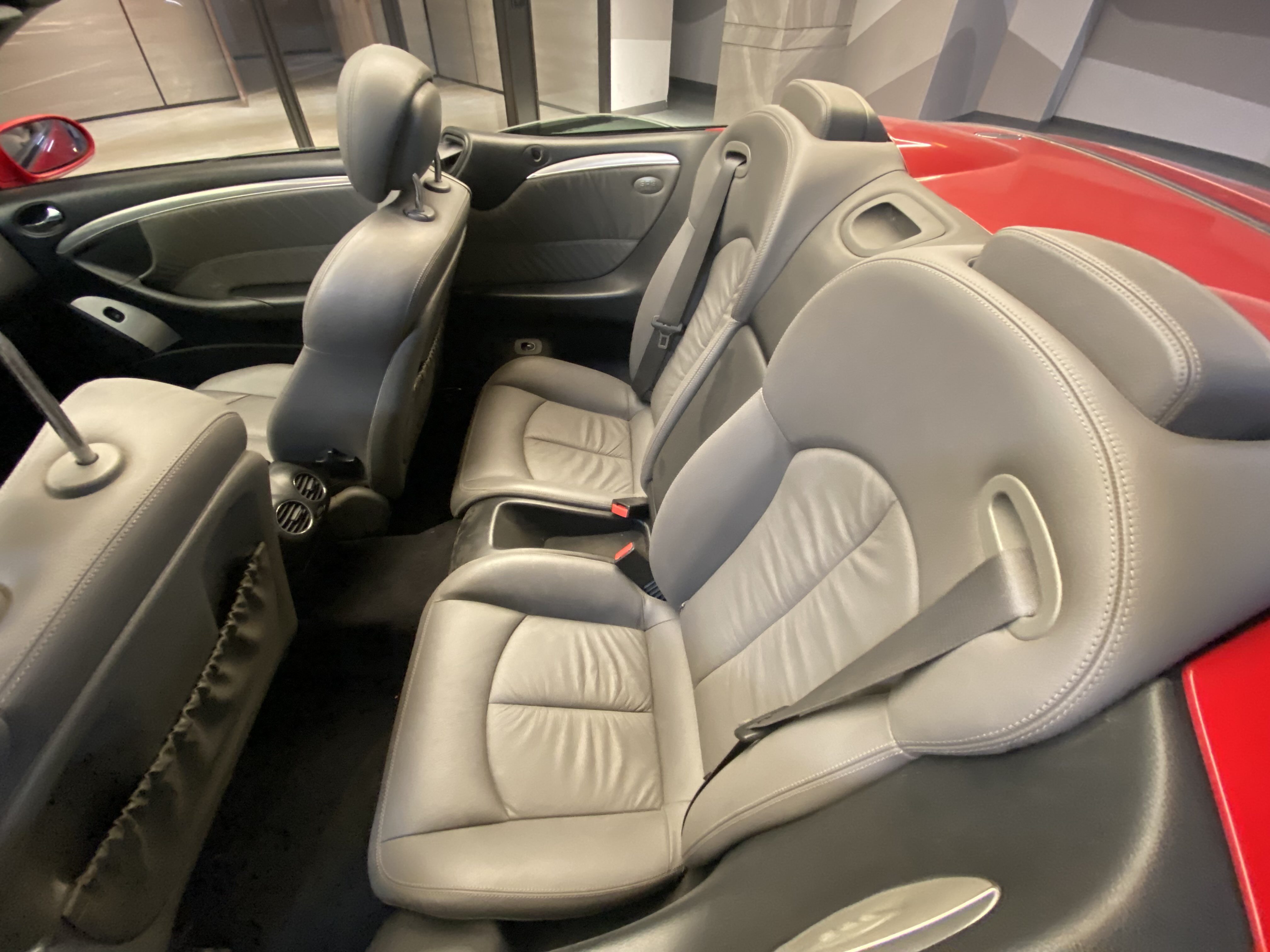 Mercedes-Benz CLK Class 2009 immagine di auto #24