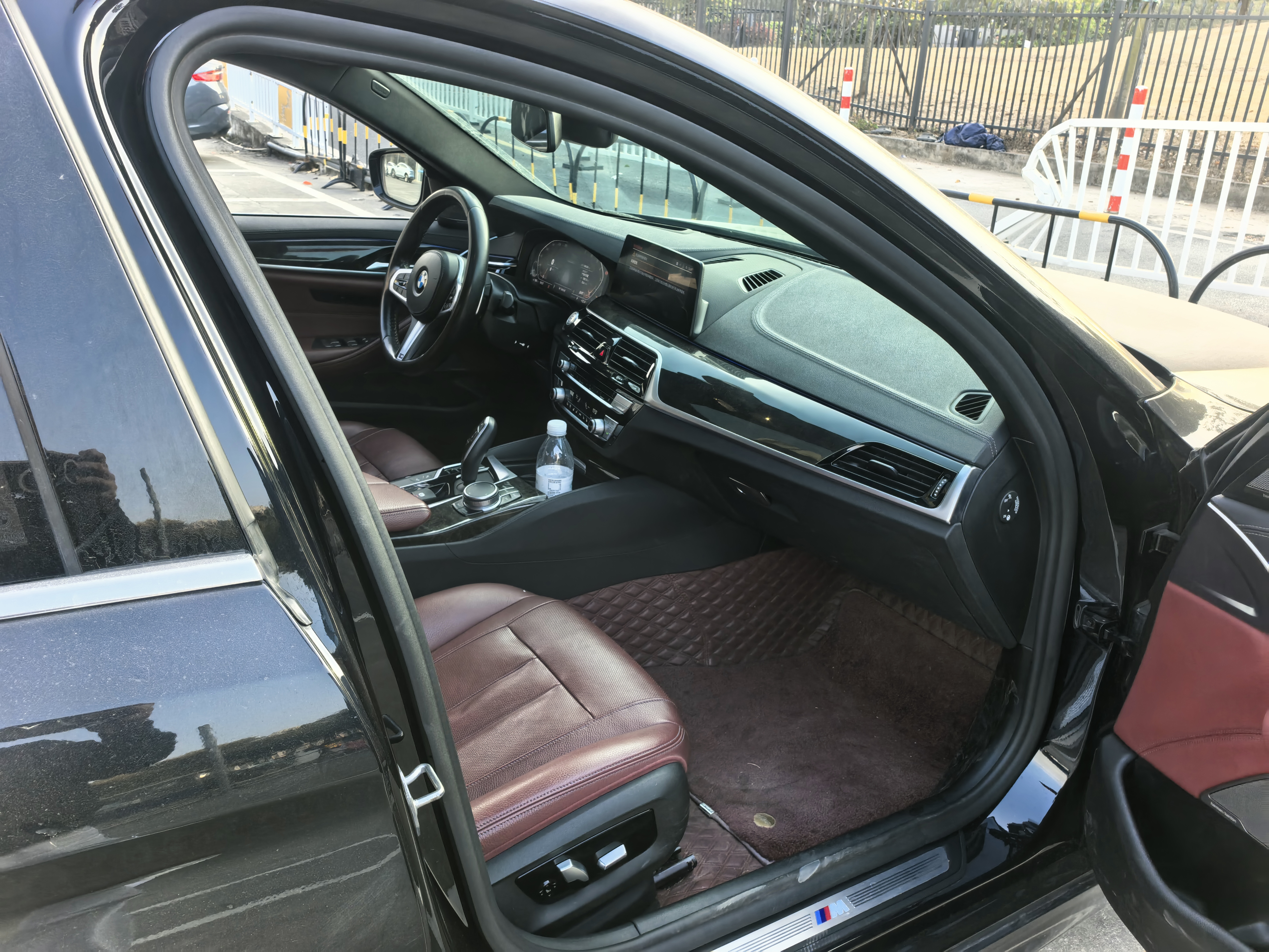 BMW 5 Series 2020 car image #24