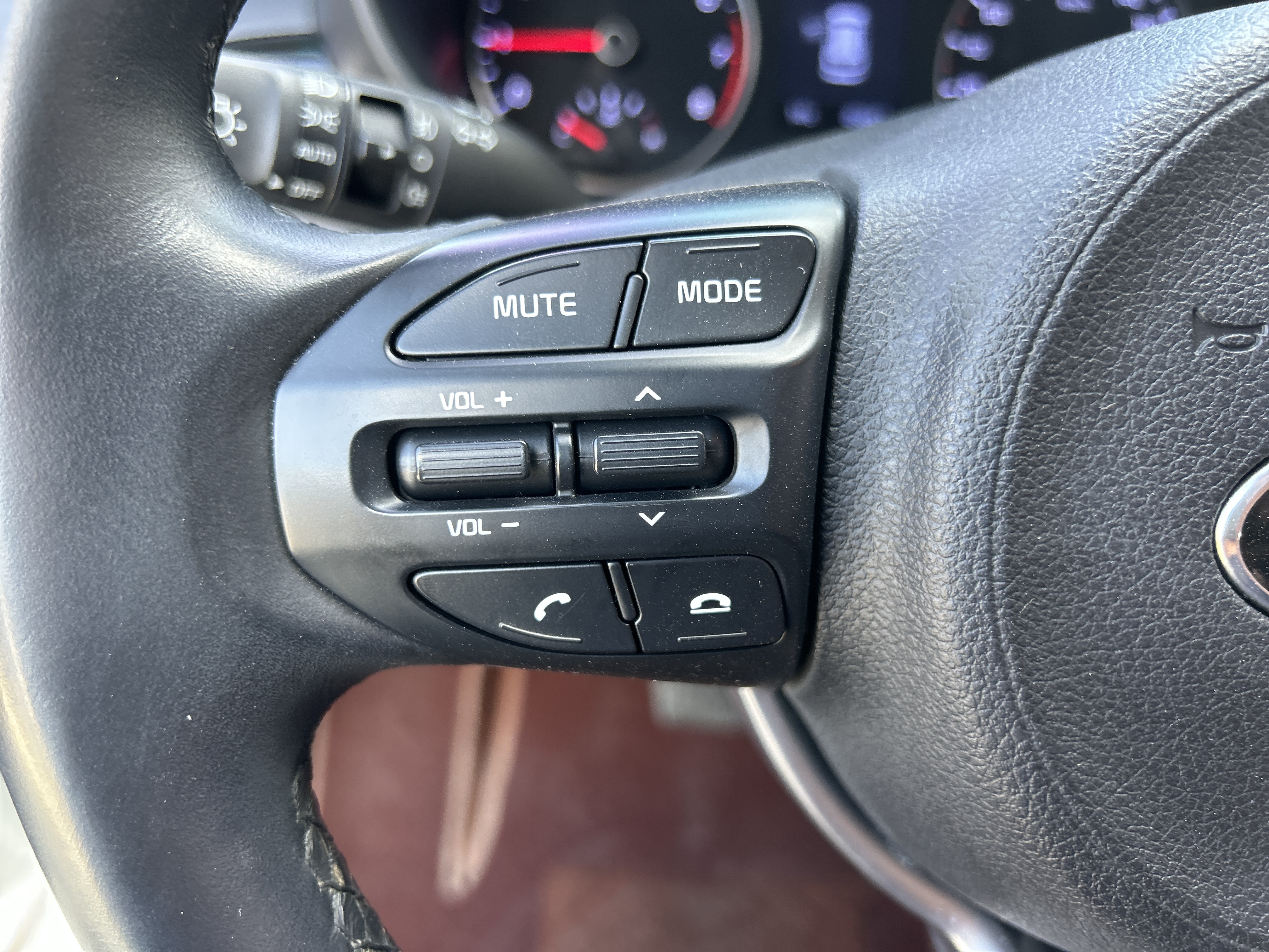 Kia Rio Cross 2018 صورة سيارة #24