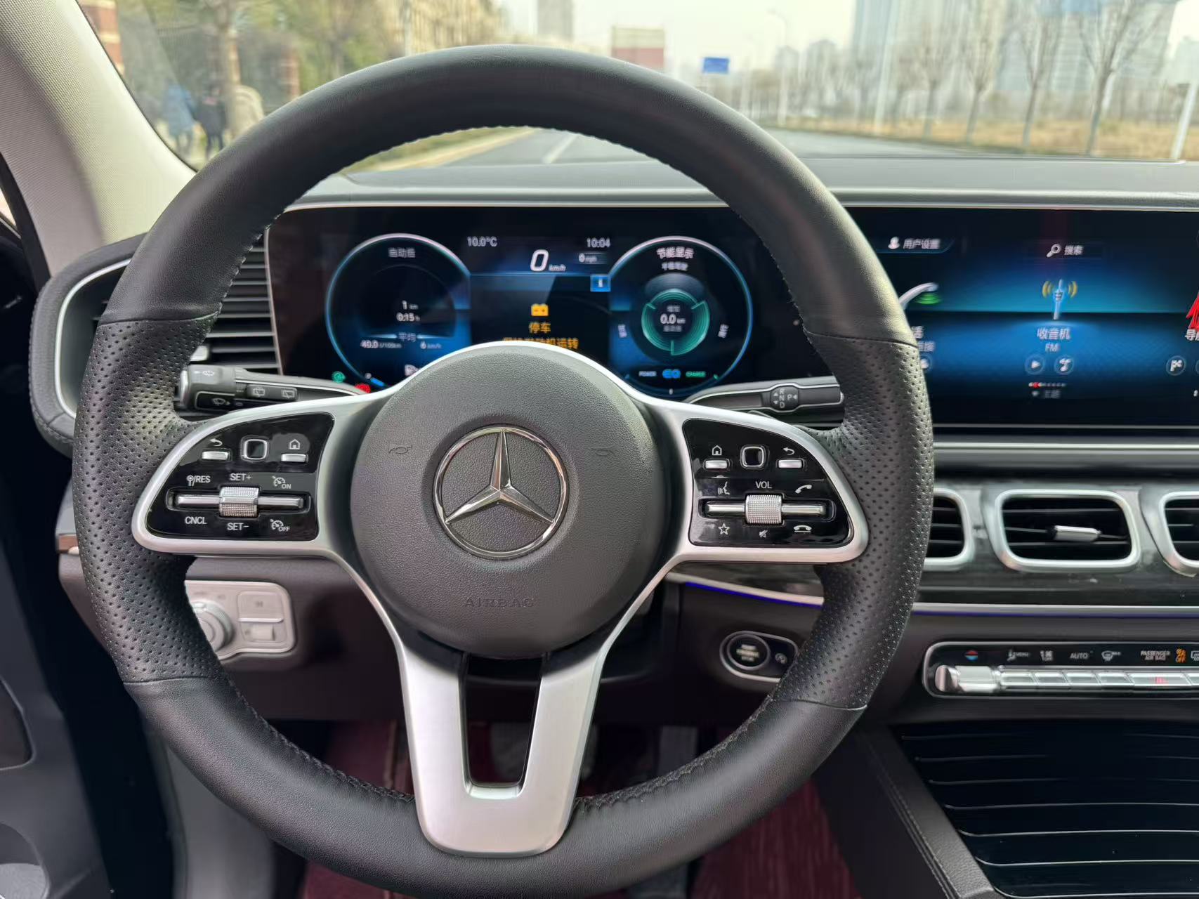 Mercedes-Benz 2020 car image #24