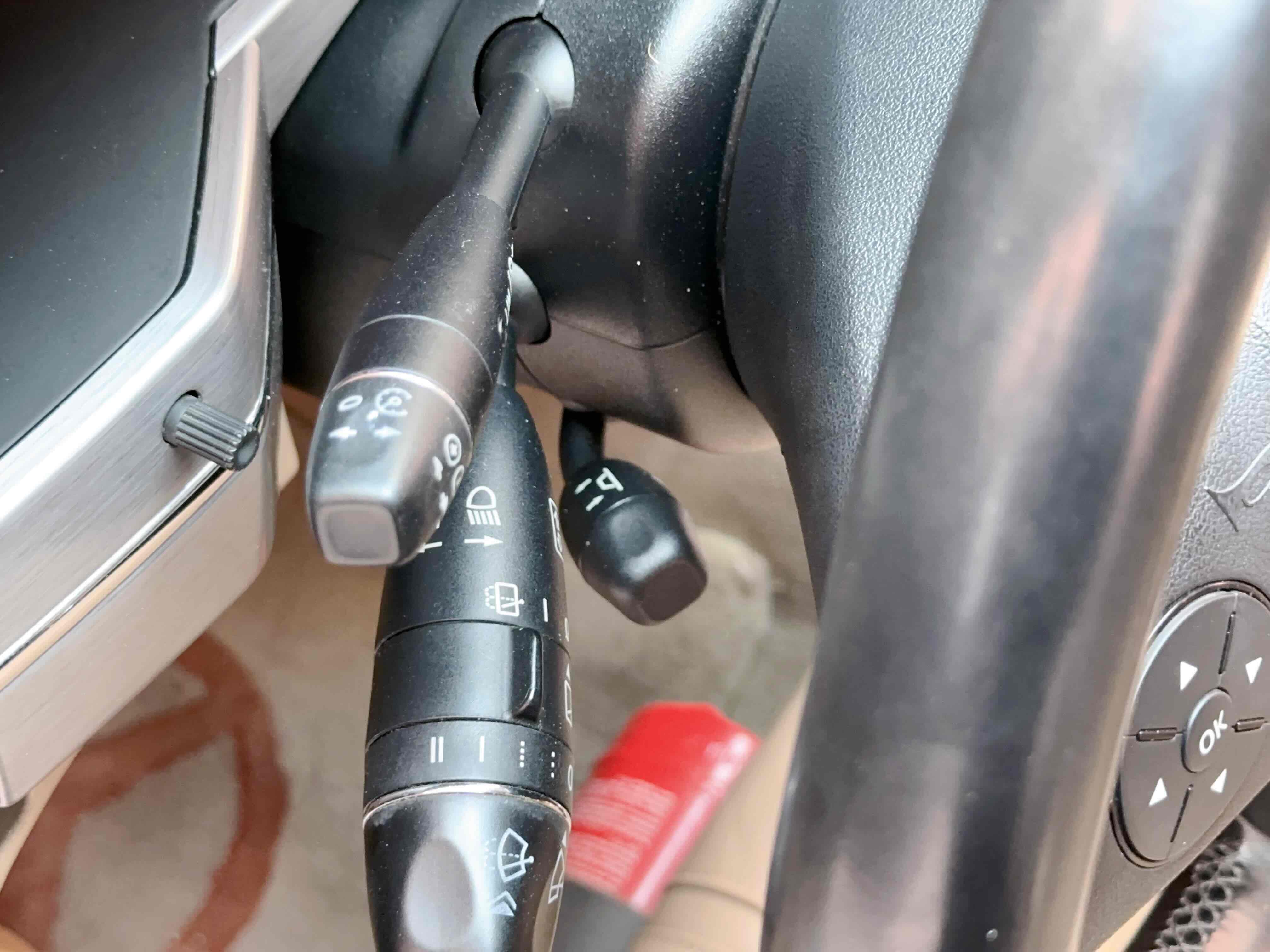 Mercedes-Benz GLK Class (Imported) 2011 #24 Mercedes-Benz GLK Class (Imported) 2011 car image #24