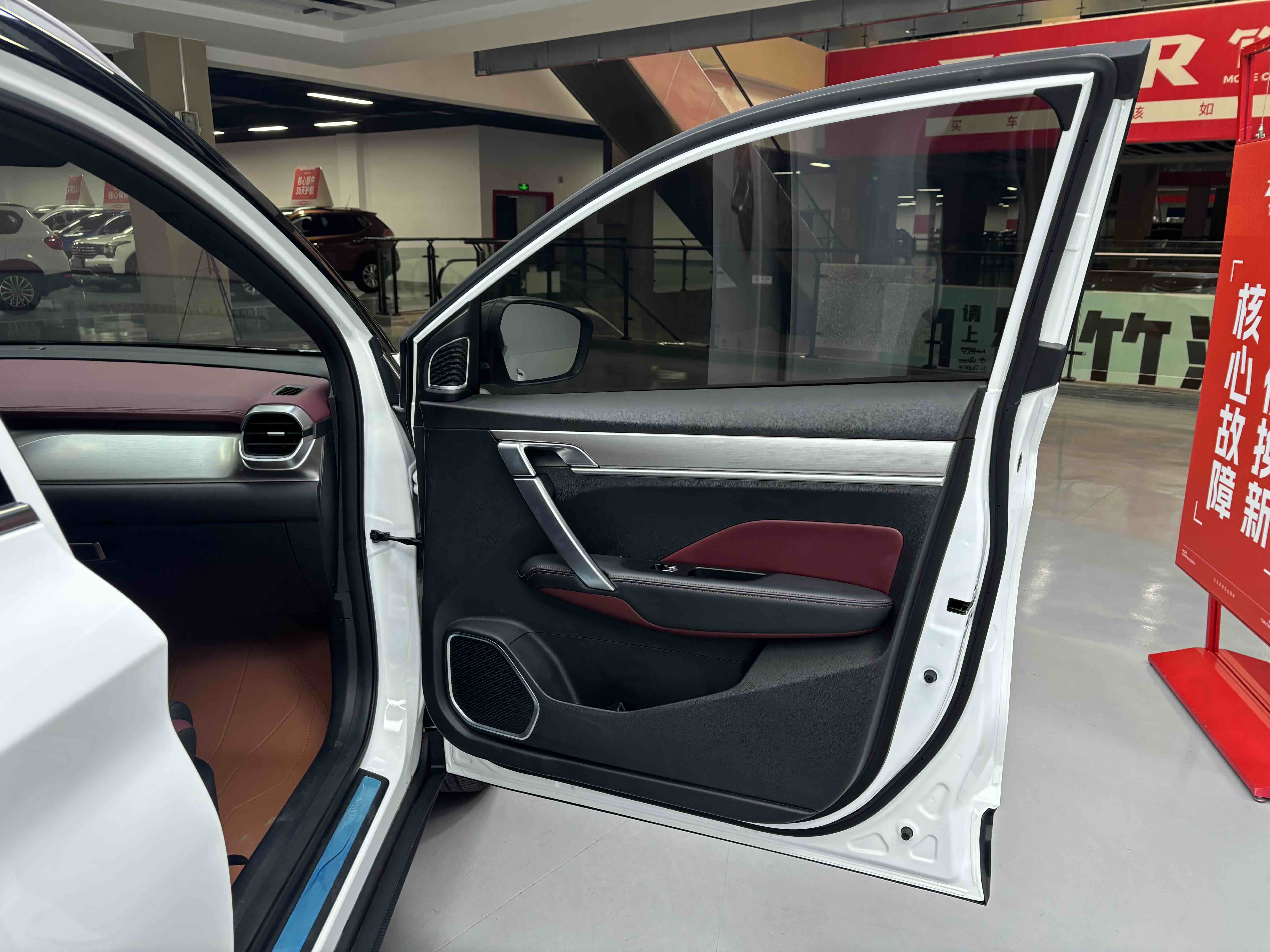 GEELY Coolray 2021 #24 GEELY Coolray 2021 car image #24